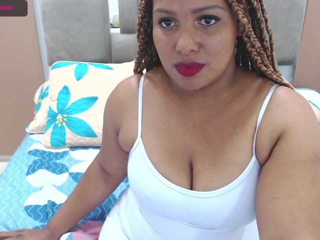 Live sex webcam photo for IvannaBella #241026439
