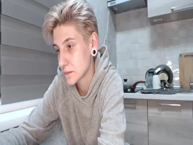 Live sex webcam photo for Chromasia #259505096