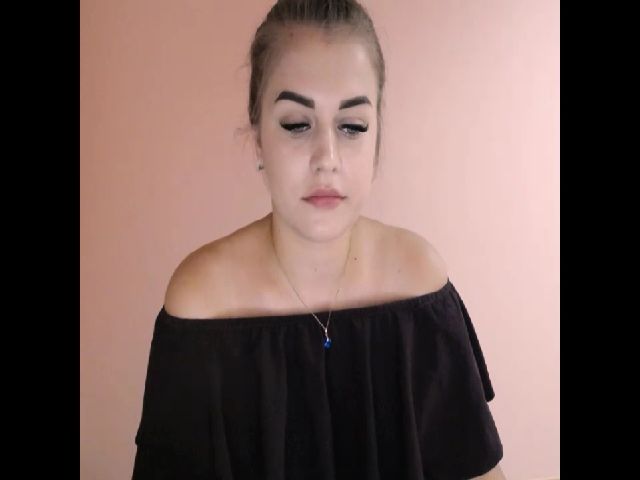 Live sex webcam photo for TaliaKristen #258830519