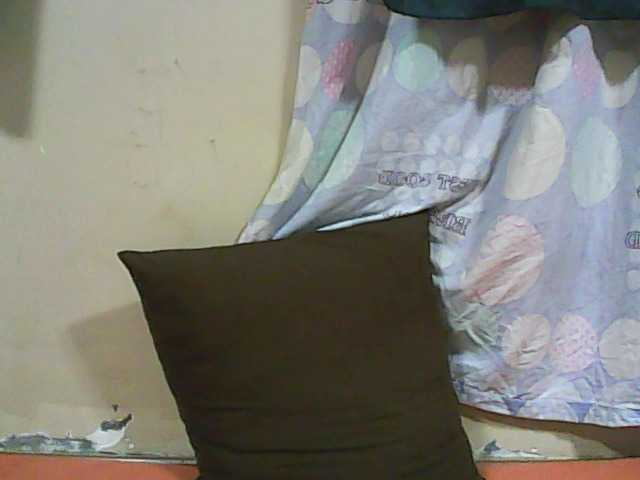 Live sex webcam photo for Malinciehot #250856084