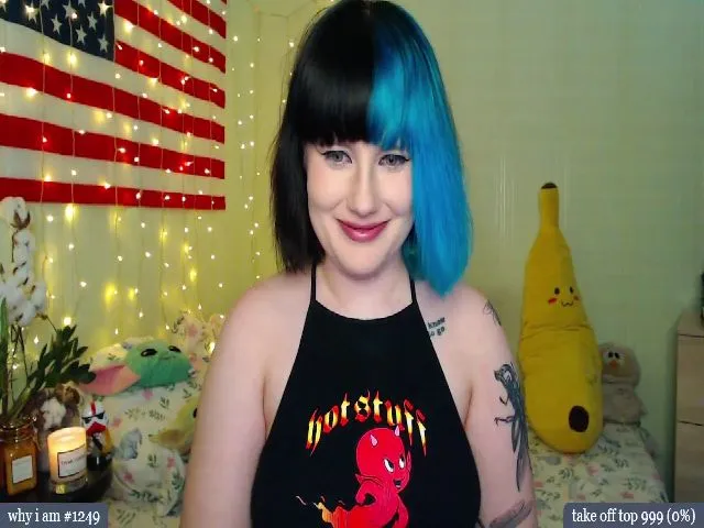 Live sex webcam photo for RoomOfGhosts #254411853