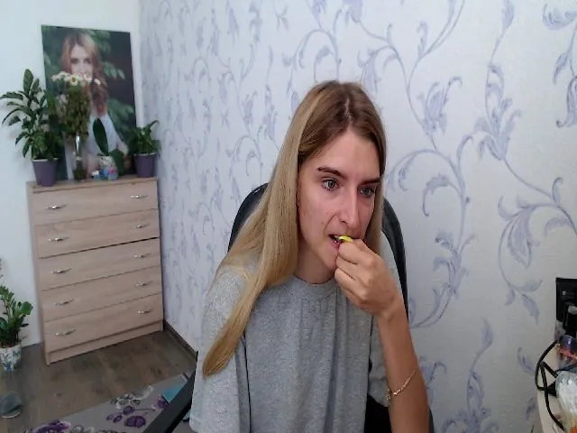 Live sex webcam photo for Springibabby #256692468