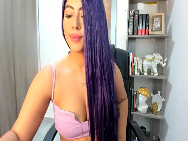 Live sex webcam photo for latina_violet #260505879