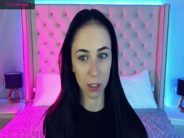 Live sex webcam photo for MilkaBabyDoll #261591356