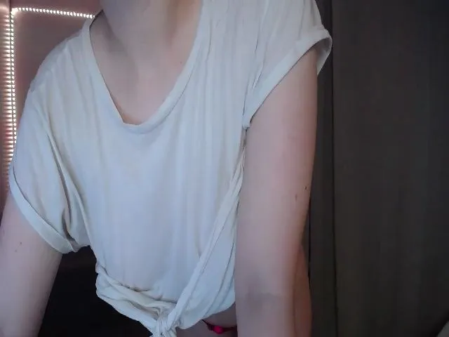 Live sex webcam photo for WowLisa #253963142