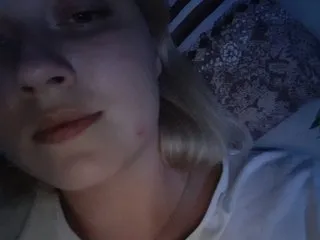 Live sex webcam photo for looklisten #240729619