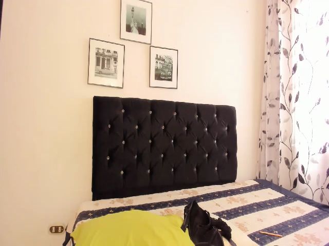 Live sex webcam photo for CHANEL_FOXY #258787739