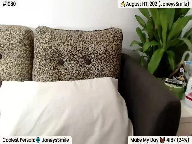 Live sex webcam photo for CrazyJane1 #262927633