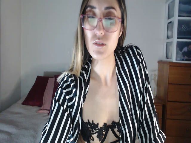 Live sex webcam photo for Ninimoon #262014259