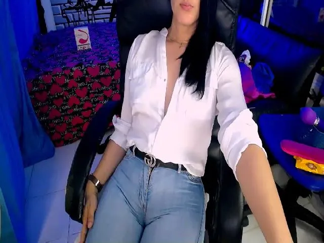 Live sex webcam photo for Sashabreck #287859995