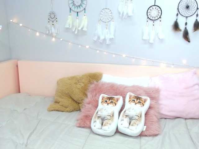 Live sex webcam photo for pretty-love #246155008