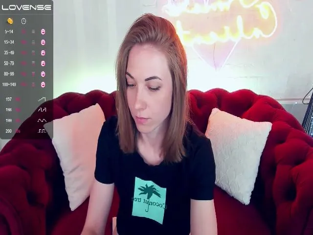 Live sex webcam photo for LilFluffyDuck #255030676