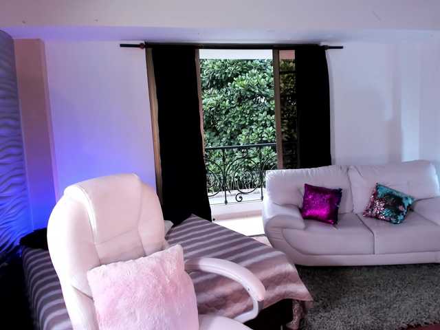 Live sex webcam photo for CassieKleinX #241088196