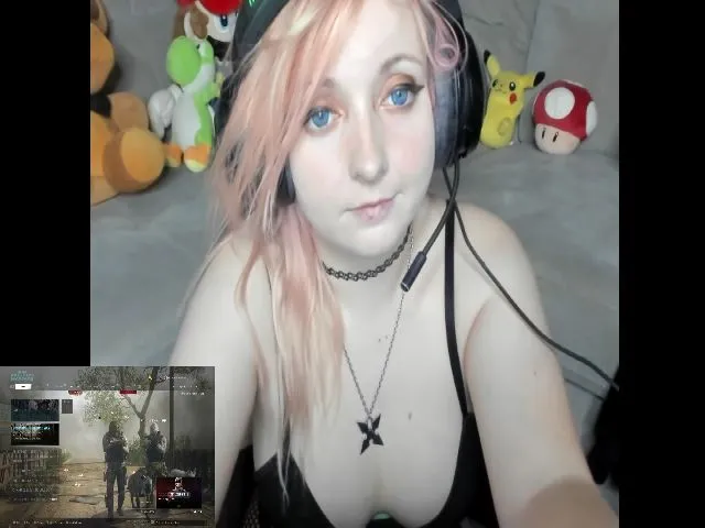 Live sex webcam photo for PrincessBluu #258366797