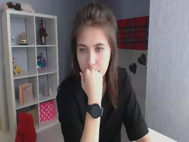 Live sex webcam photo for YourrAngell #261301484