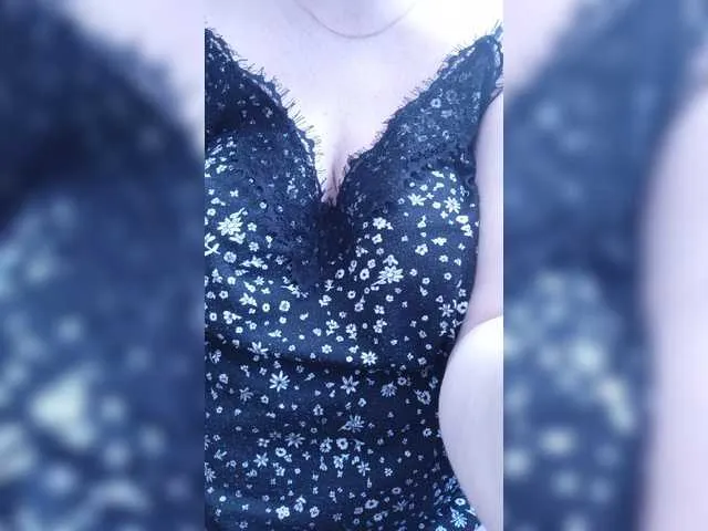 Live sex webcam photo for LeilaNightova #241357270
