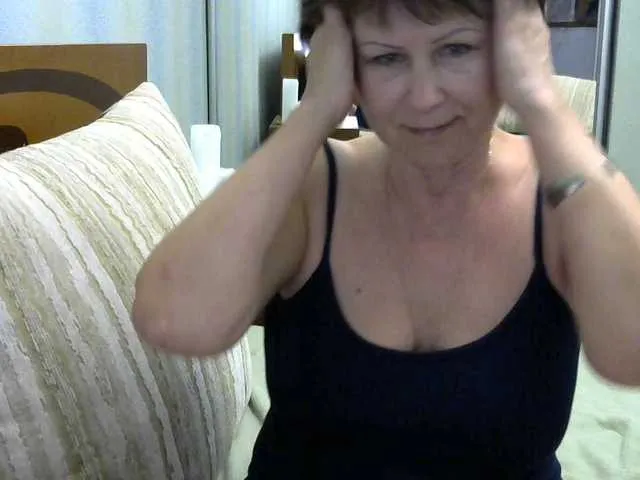 Live sex webcam photo for xxtanyaxx #252879616