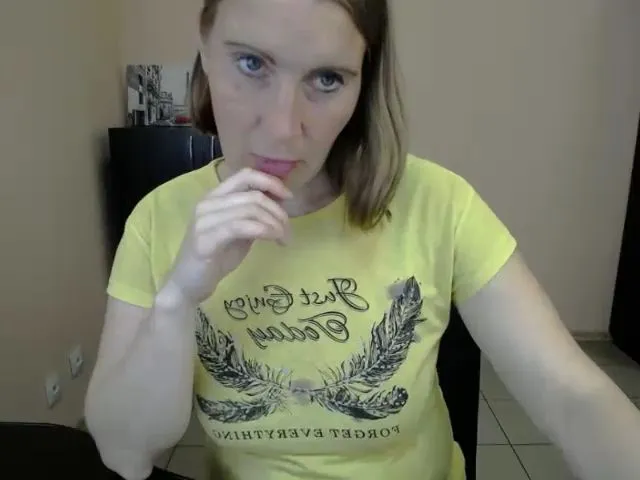 Live sex webcam photo for ChloePlay #253391888