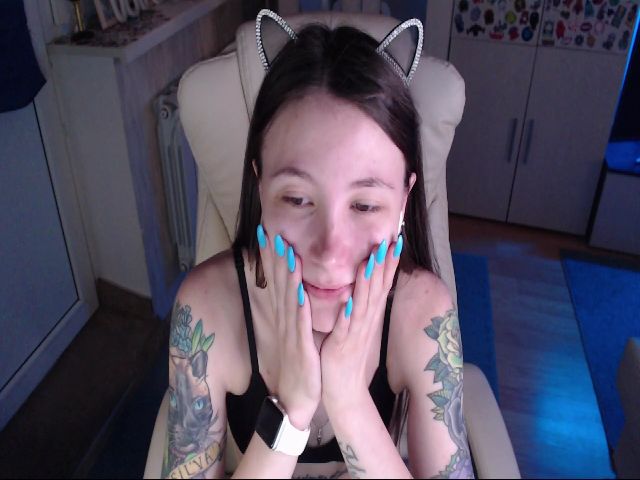 Live sex webcam photo for KeyshaLush #255920846