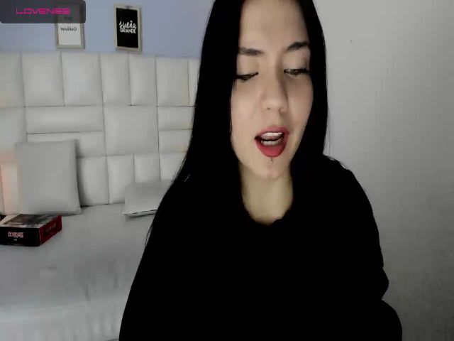 Live sex webcam photo for Rebeca__grey #254178333