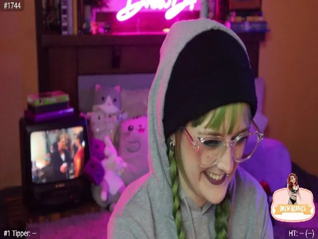 Live sex webcam photo for DrewBerries #254914421