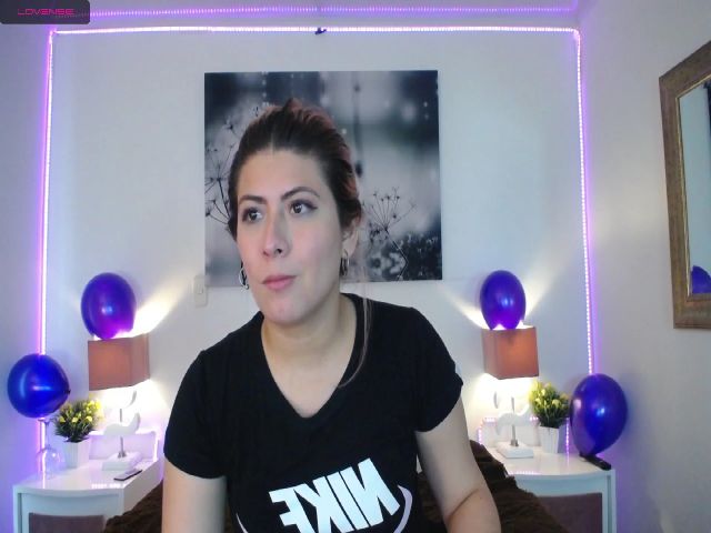 Live sex webcam photo for NicolSaenz #262175005