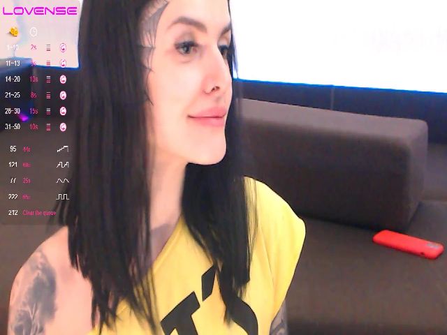 Live sex webcam photo for CamelliaJade #252613738