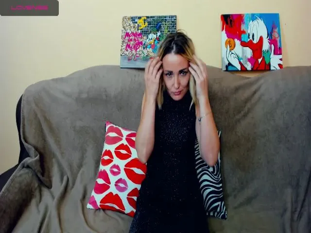 Live sex webcam photo for SecretDream #263594472