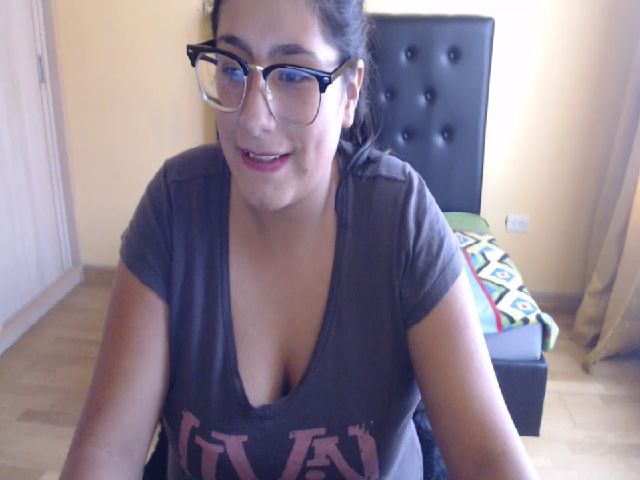 Live sex webcam photo for Aishafoxxx #261591875