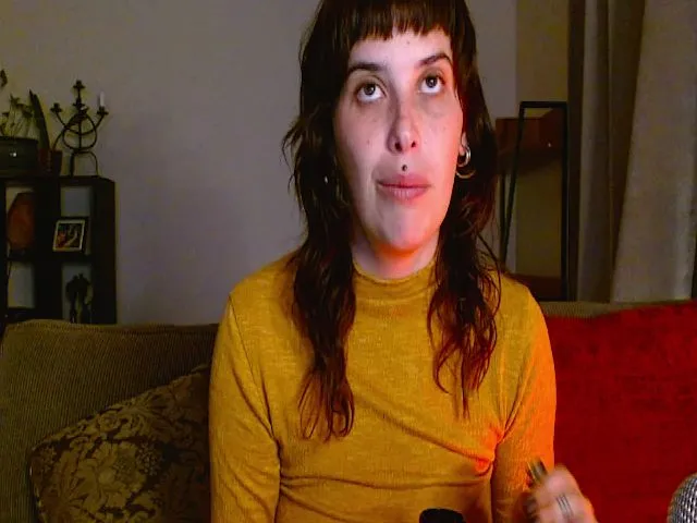 Live sex webcam photo for Honeyt #259933027