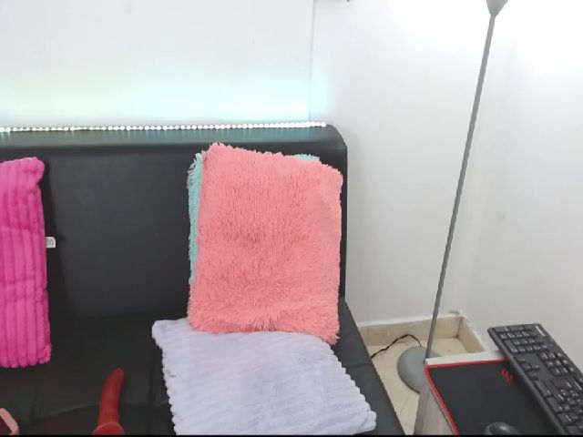 Live sex webcam photo for Arianna_sexyy #256894031