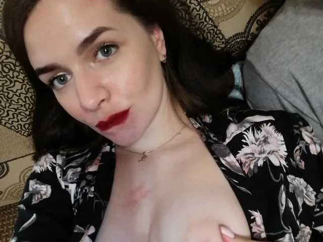 Live sex webcam photo for HellMor #241373140