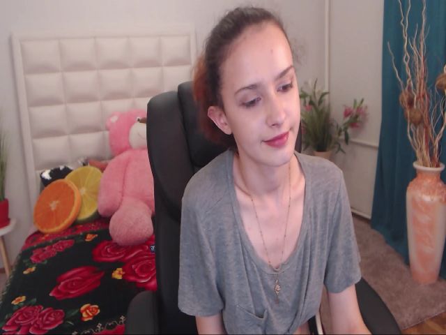 Live sex webcam photo for IrisNichols #254930687