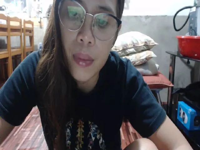 Live sex webcam photo for Beverly_19 #259838555