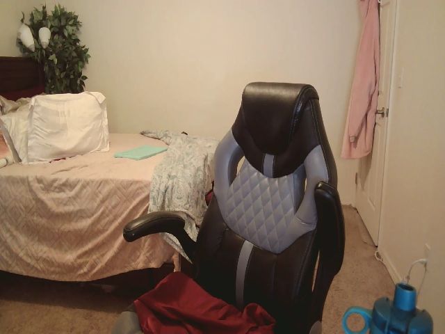 Live sex webcam photo for Freckld_Cutie #257134259