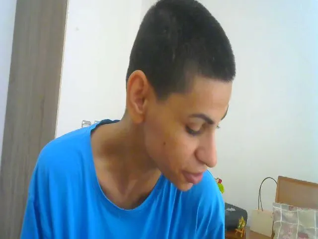 Live sex webcam photo for SONYABRUNETTE #264113485