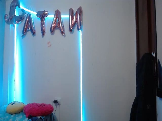 Live sex webcam photo for Hot_skinny_ #253850805