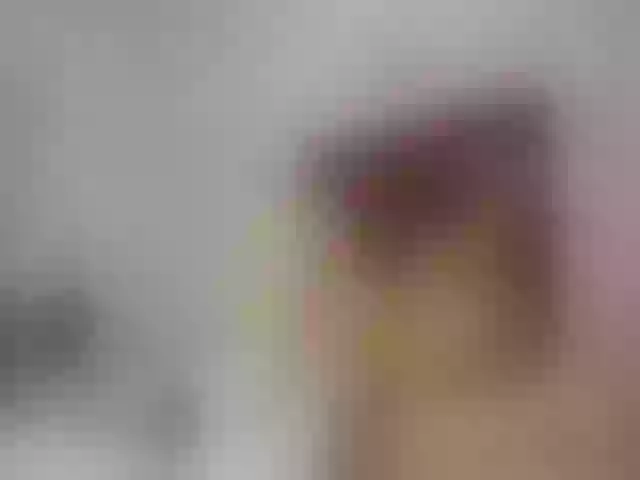 Live sex webcam photo for LittleRed2u #253947051