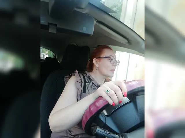 Live sex webcam photo for IvettaShine #249515337