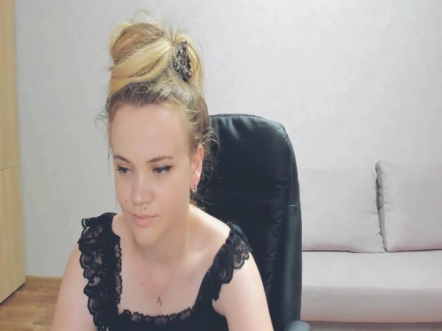 Live sex webcam photo for EllaAntares #264840952