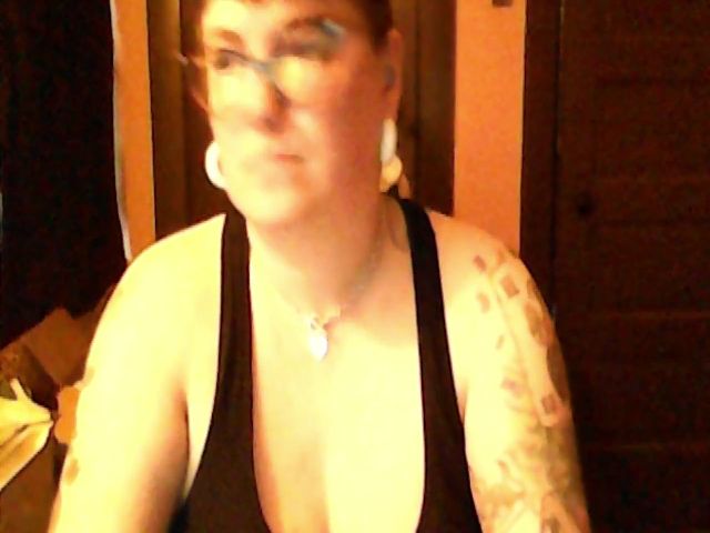 Live sex webcam photo for ThePinUpPunk #254890226