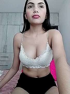 Live sex webcam photo for Chiquis_Dayana #252052697