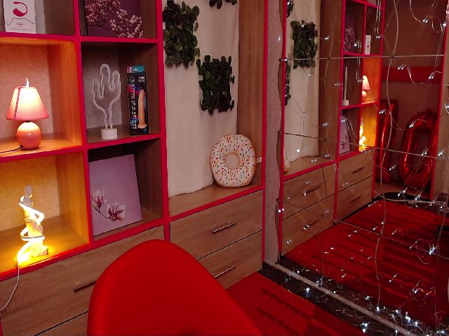 Live sex webcam photo for Blazin_Ruby #264421555