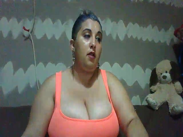Live sex webcam photo for BigBreastsMia #256037838