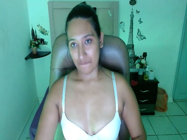 Live sex webcam photo for Camilasweeet_ #261291375