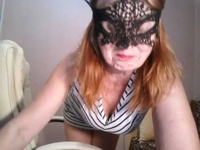 Live sex webcam photo for leeloofire #255066270