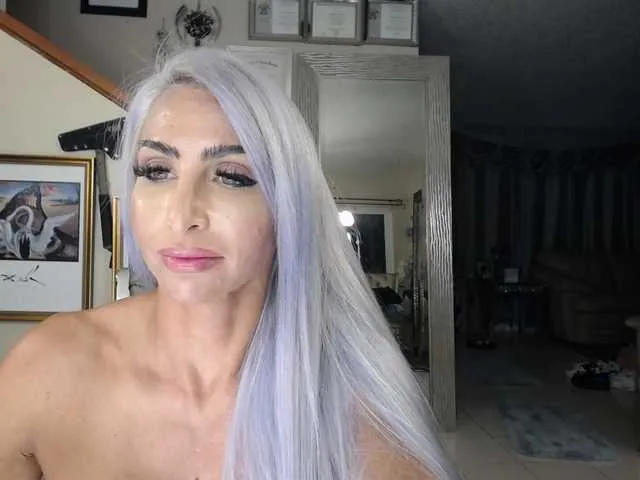 Live sex webcam photo for adrianna_fox #287953106