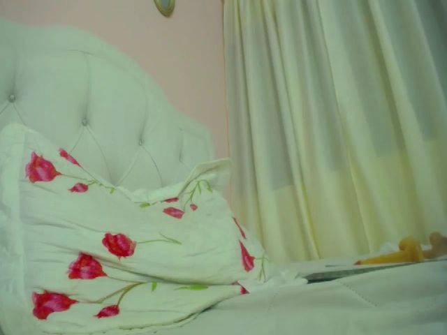 Live sex webcam photo for Petite_camila #287864841