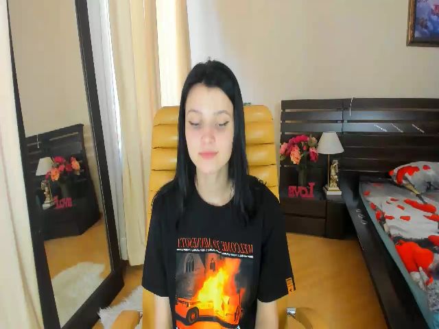 Live sex webcam photo for SoniNex #256882980