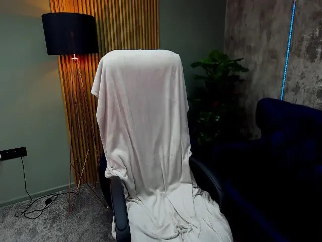 Live sex webcam photo for BestCamGirll #253272124